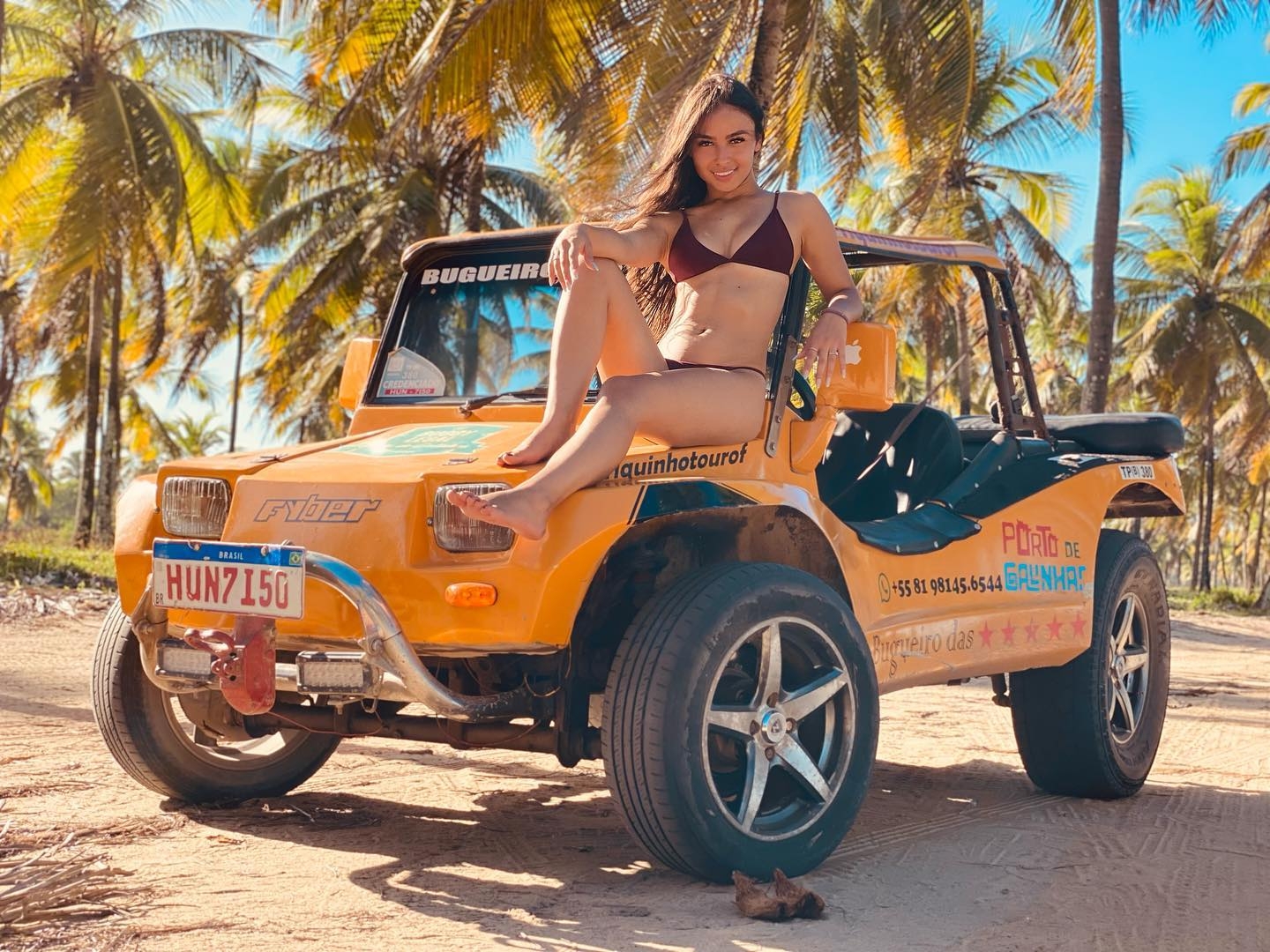 Tropical Adventure: Dune Buggy Glamour in Porto de Galenai