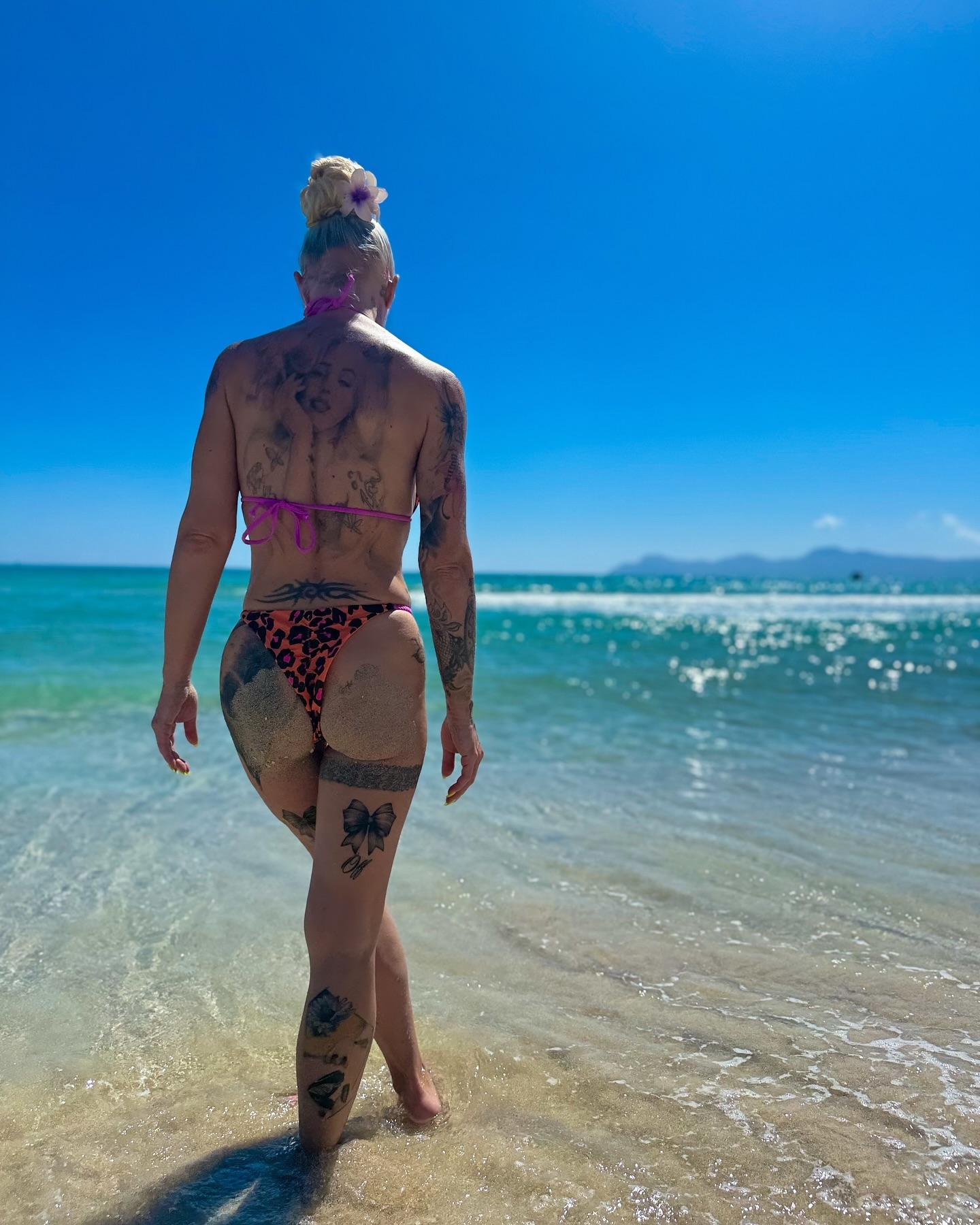 Tranquil Coastal Escape: A Study in Serenity and Self-Expression
