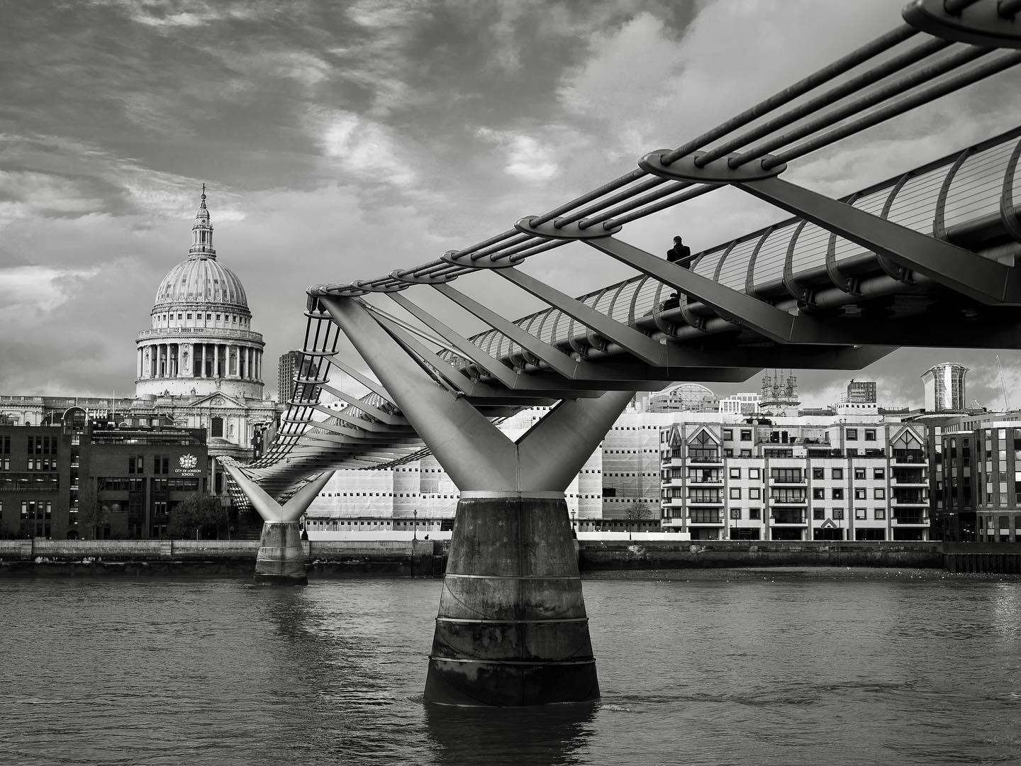 Crossing Serenity: Millennium Bridge at Dawn