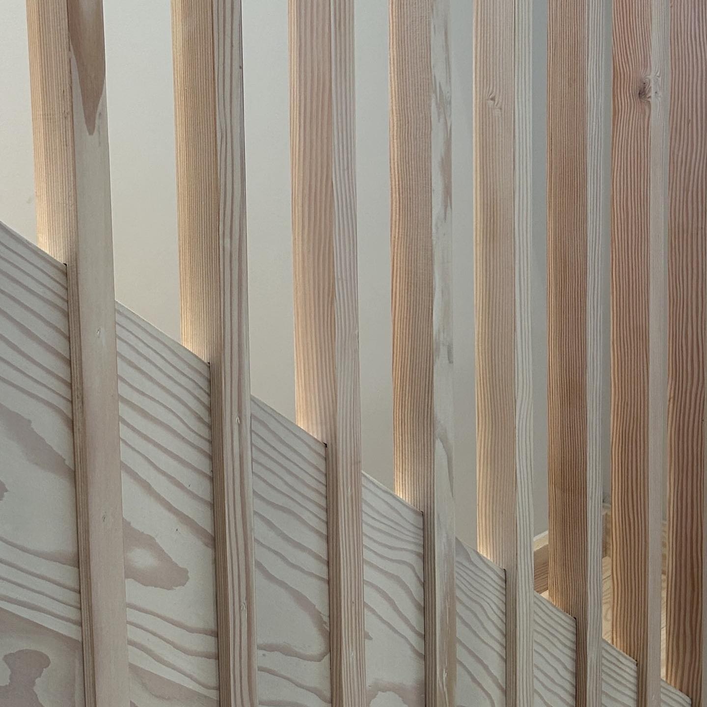 Modern Douglas Fir Vertical Slatted Staircase Design