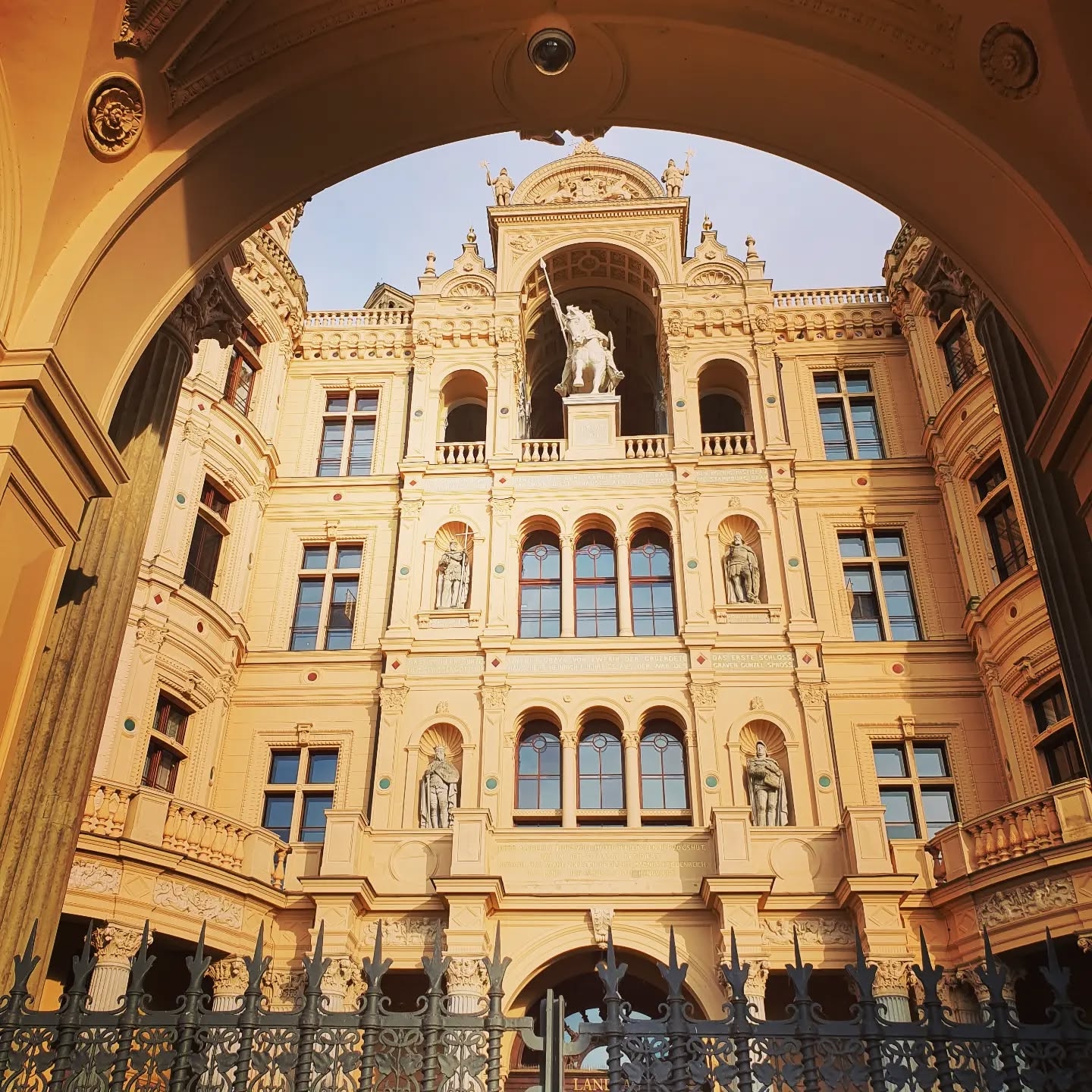 Framed Feudal Architecture III