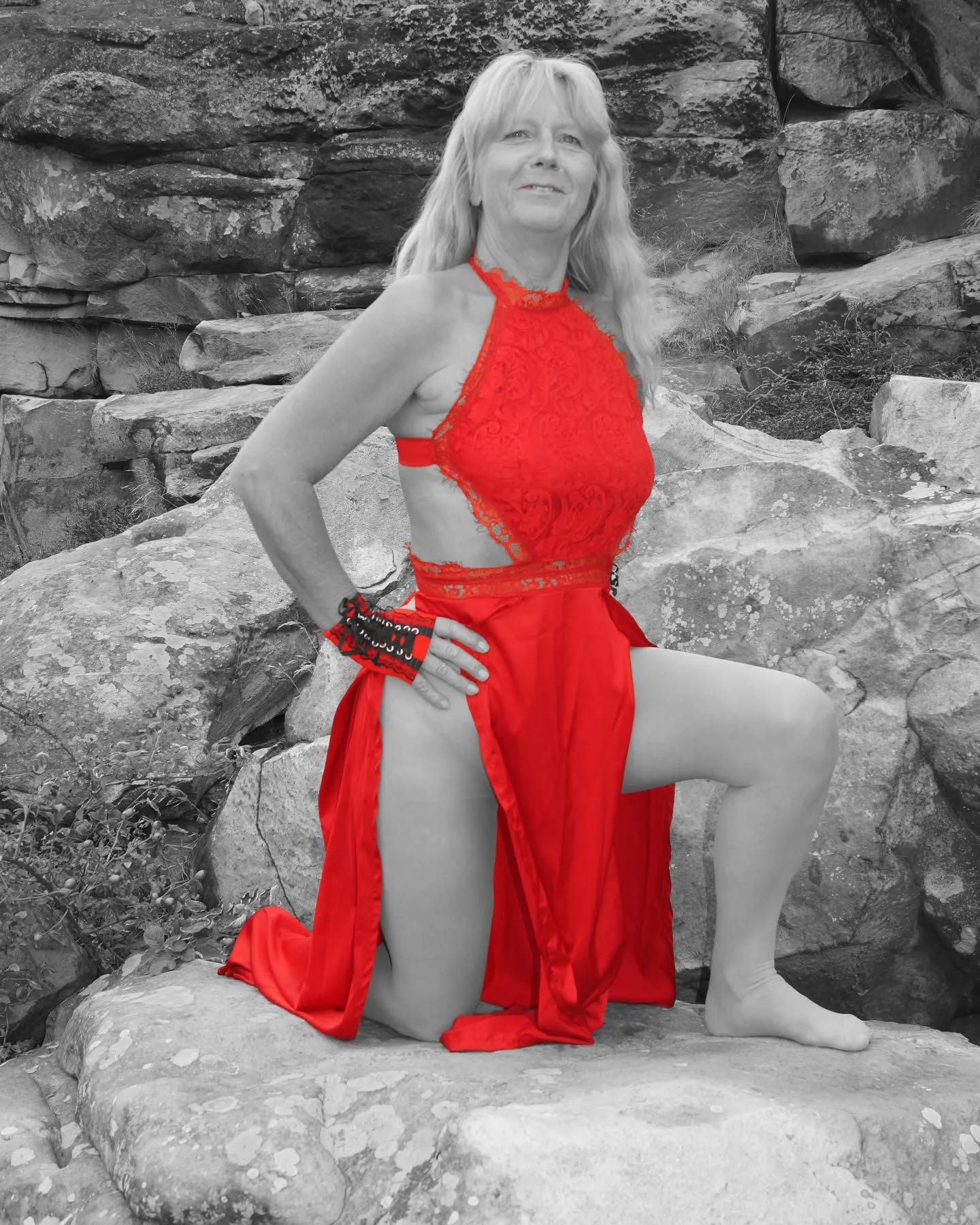 Confident in Crimson: Teufelsmauer Lifestyle Portrait