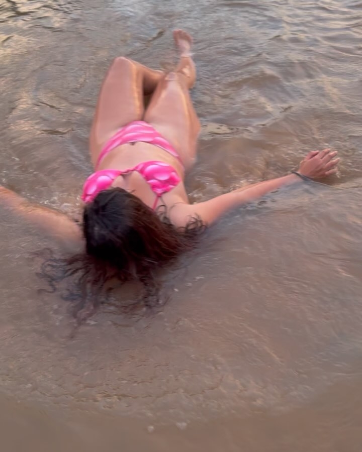 Serene Waters: A Moment of Coastal Tranquility